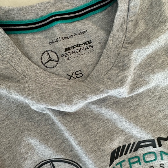 PETRONAS Mercedes-Benz  AMG Formula 1 Gray T-Shirt UNISEX XS - Picture 3 of 5